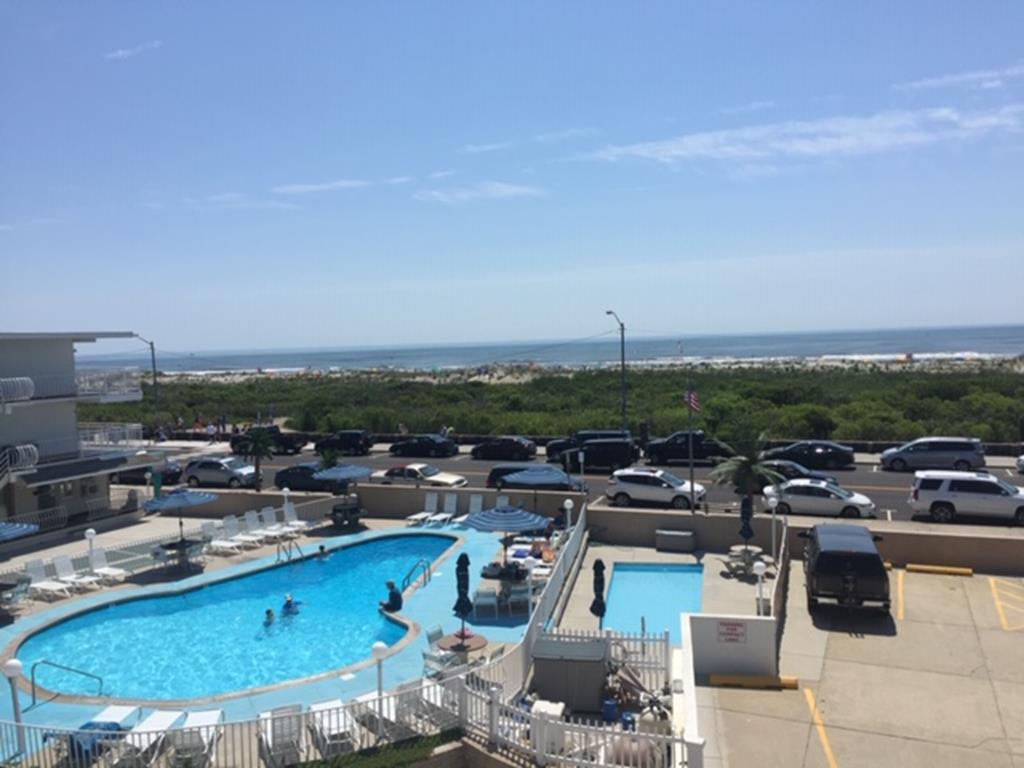 1200 KENNEDY DRIVE TRYLON 308 NORTH WILDWOOD BEACHFRONT SUMMER VACATION RENTALS with POOLS